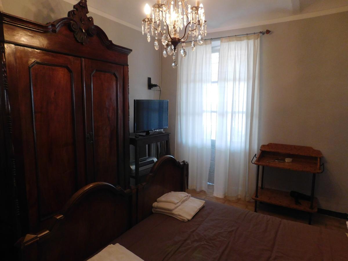Il Duca Bianco Hotel Calosso Екстериор снимка