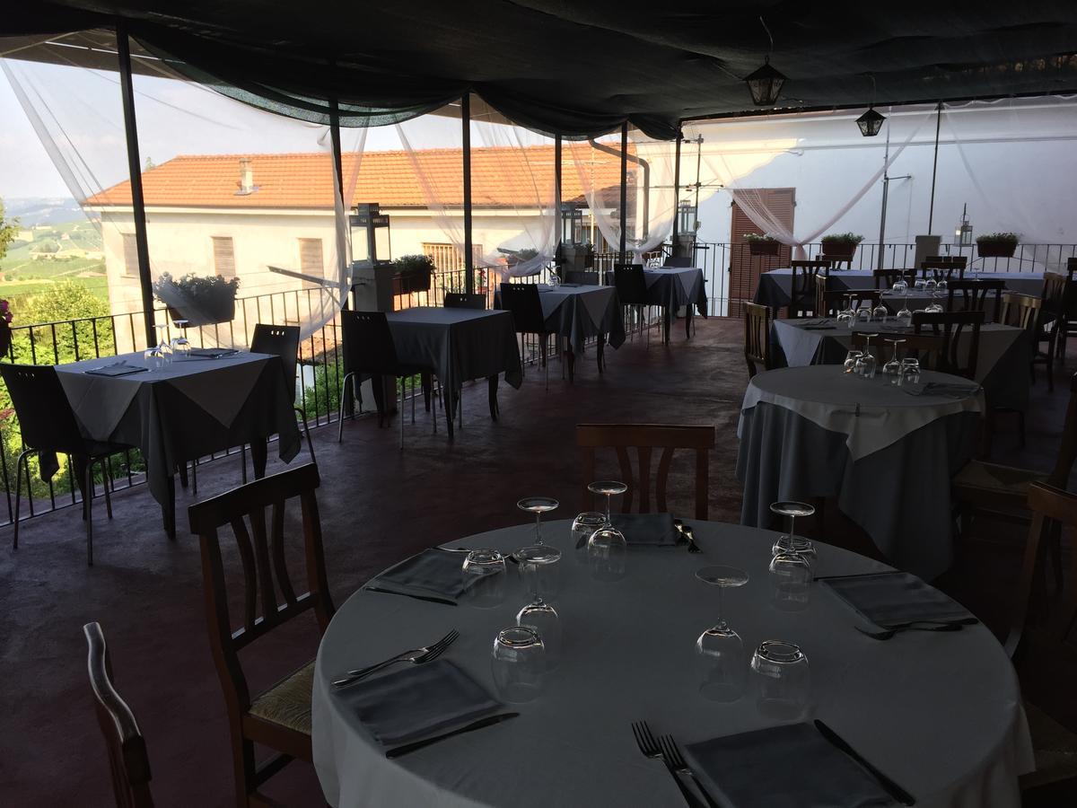 Il Duca Bianco Hotel Calosso Екстериор снимка